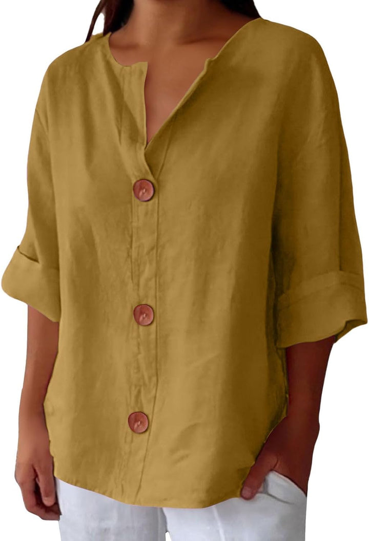 Women's relaxed V-neck shirt with buttons and three-quarter sleeves