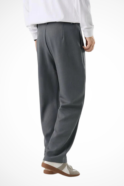 Men's wide-leg tailored trousers with front pleats and straight hems