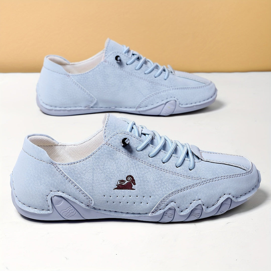 Women's low-top lace-up sneakers with chunky sculpted soles