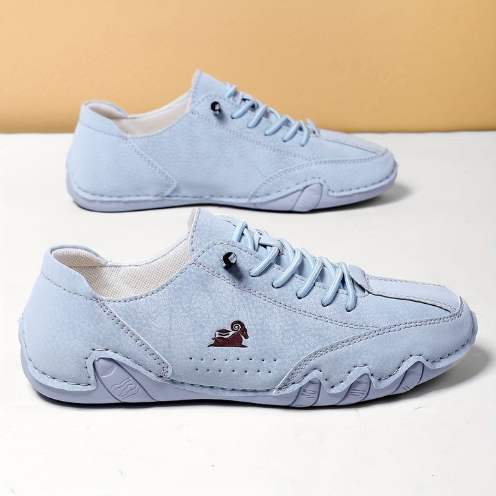 Women's low-top lace-up sneakers with chunky sculpted soles