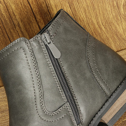 Men's Chelsea ankle boots with rounded toes, elastic side panels and low block heels