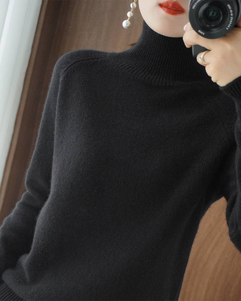 Women's ribbed high neck sweater with long sleeves