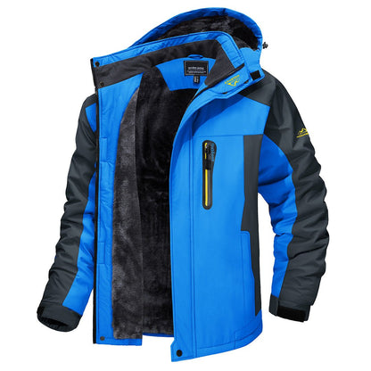 Men's hooded winter jacket with fleece lining and zipped pockets