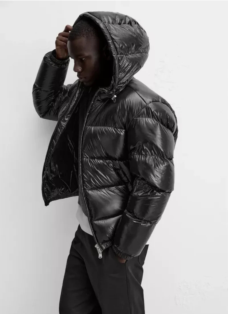 Men's quilted hooded puffer jacket with long sleeves and front zipper