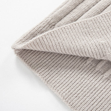 Men's ribbed quarter-zip sweater with mock neck and long sleeves