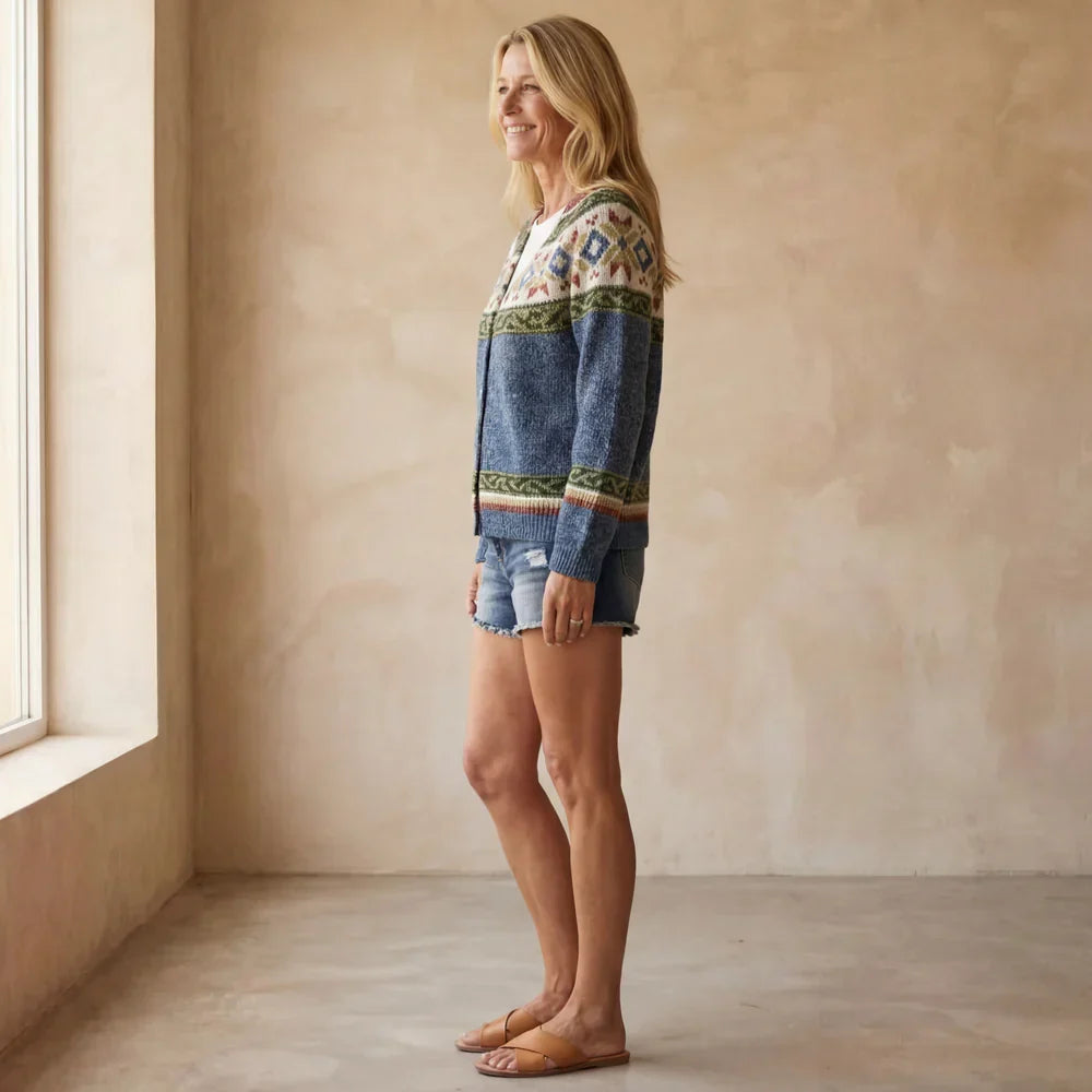 Women's short Fair Isle jacquard cardigan with V-neck and button front