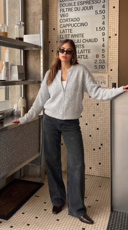 Women's grey knit jacket with round neckline, front zipper and long sleeves