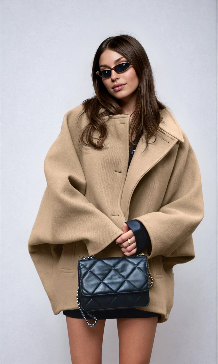 Women's oversized button coat with wide collar and front pockets