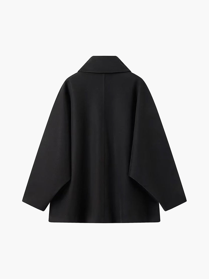 Women's oversized button coat with wide collar and front pockets