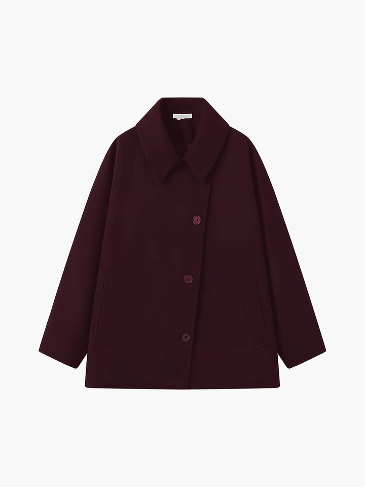 Women's oversized button coat with wide collar and front pockets