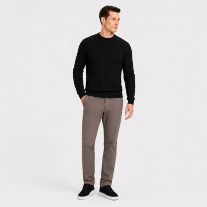 Men's cable knit crew neck sweater with long sleeves