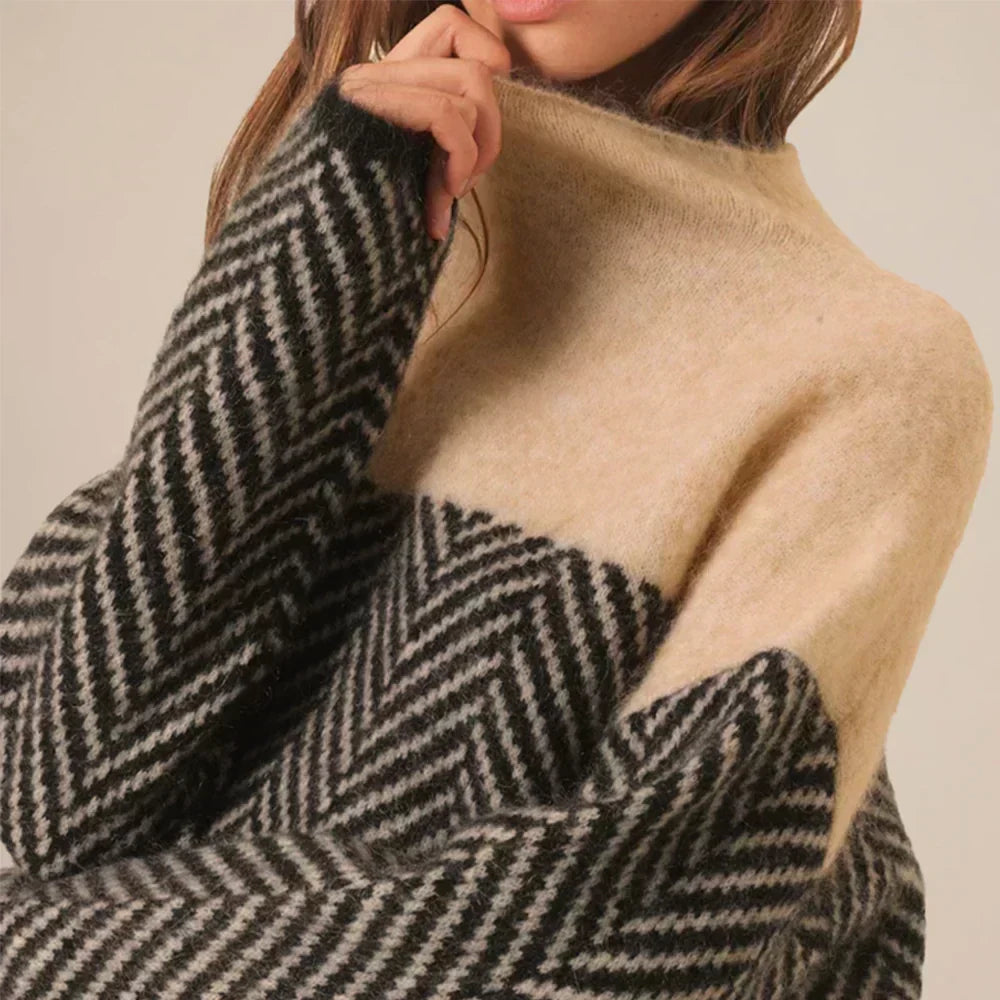 Women's herringbone turtleneck sweater with long sleeves