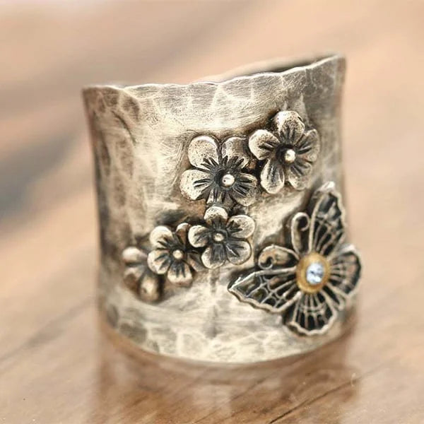 Brielle Wide Band Ring 1