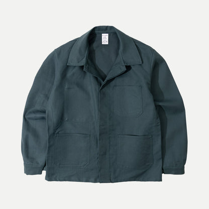 Men's green utility jacket with spread collar, long sleeves and front patch pockets