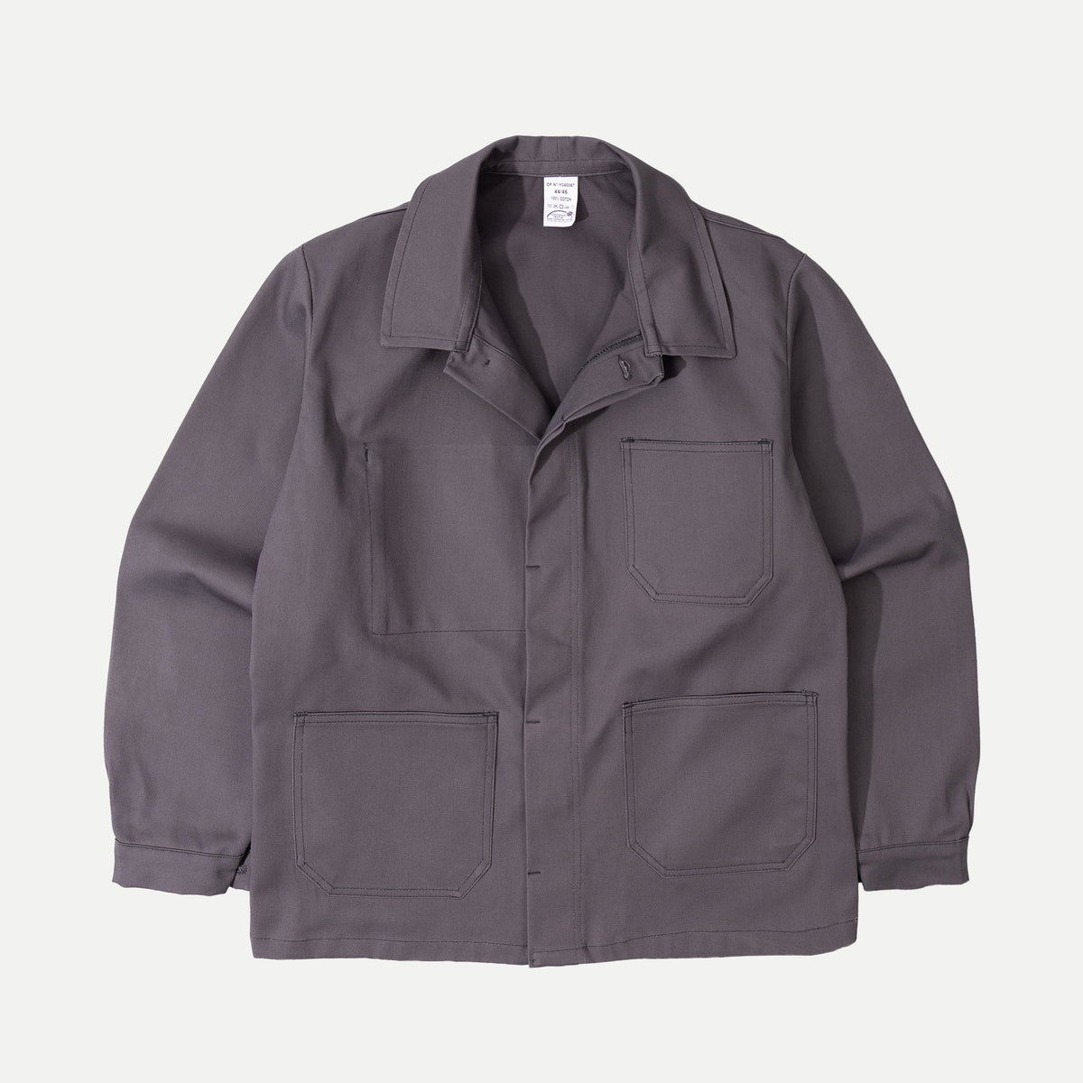 Men's gray utility jacket with pointed collar, long sleeves and four patch pockets