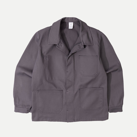 Men's gray utility jacket with pointed collar, long sleeves and four patch pockets