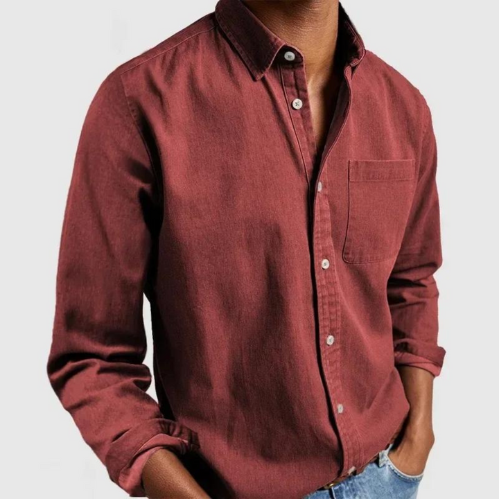 Men's classic long sleeve button shirt with collar and chest pocket