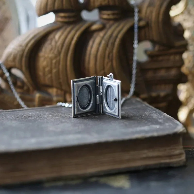Cassandra Vintage Cat Pendant Necklace 2
