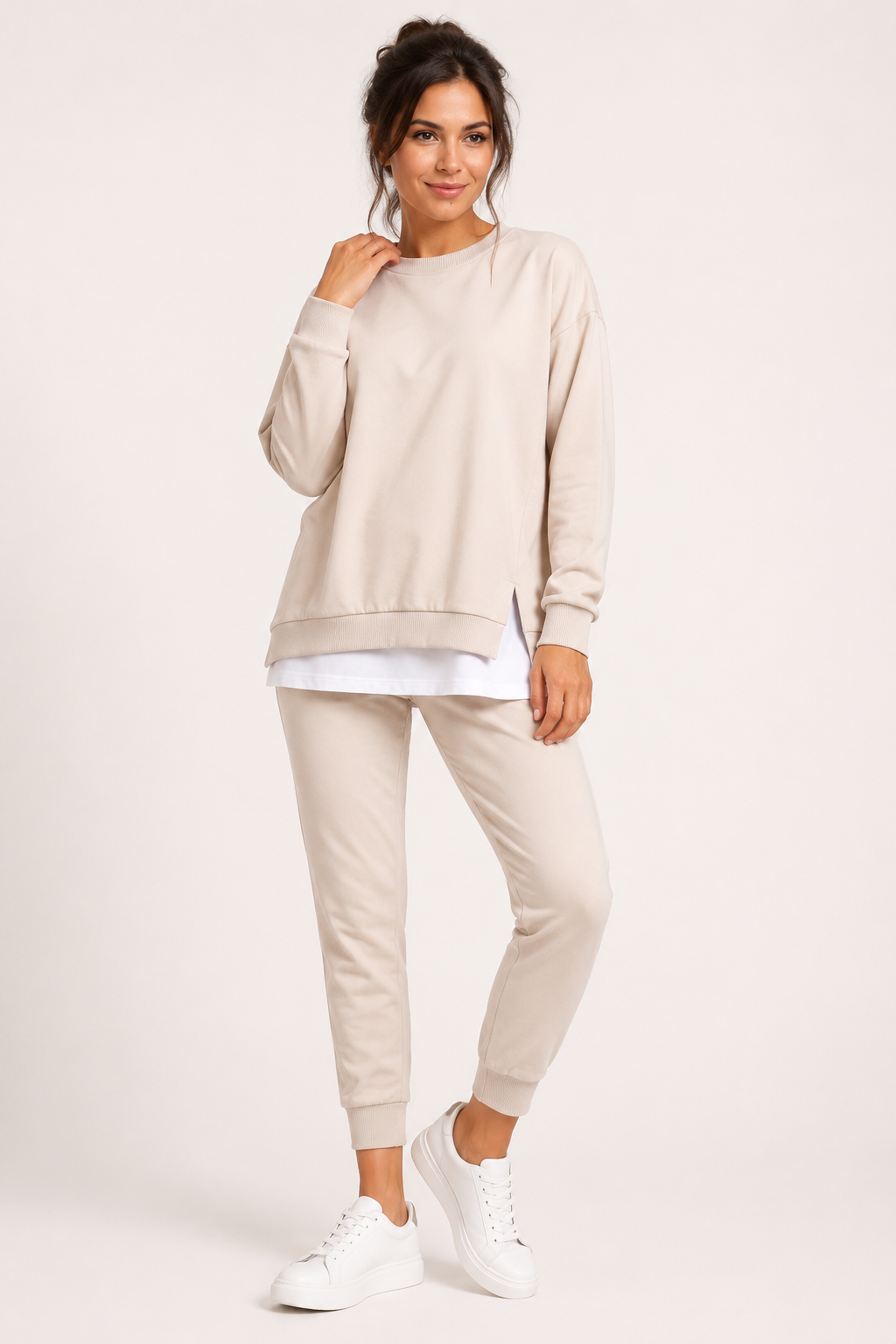 Women's crew-neck sweatshirt and jogger set with side slits