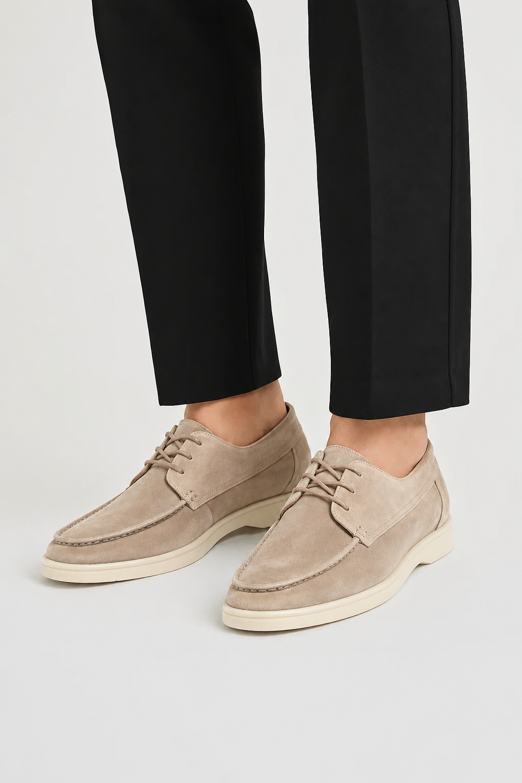 Men's lace-up loafers with moc toe stitching and contrasting flat soles