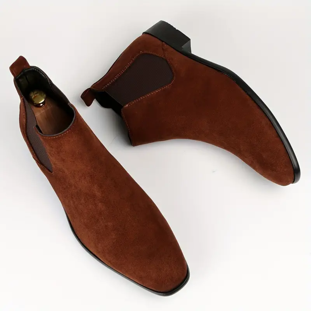 Men's Chelsea ankle boots with elastic side panels and low block heels