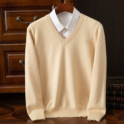Men's solid V-neck jumper with long sleeves and ribbed trims