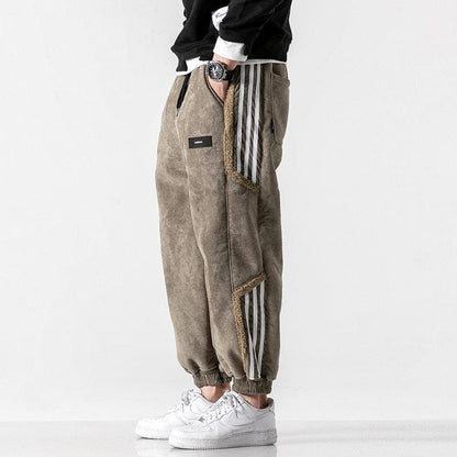 Men's tapered jogger pants with contrast side stripes and elastic cuffs