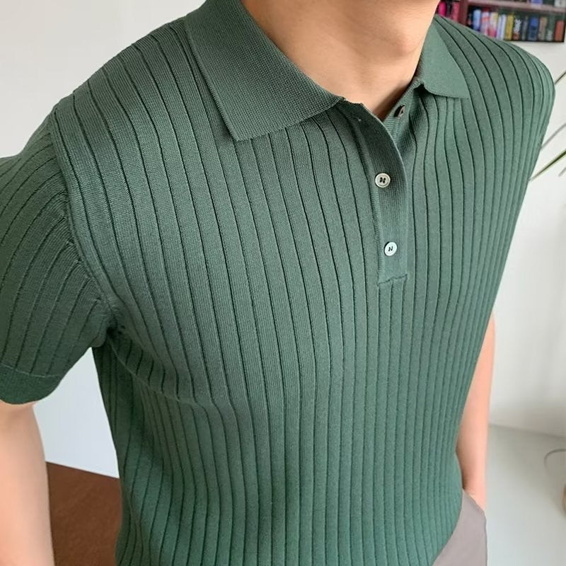 Men's short-sleeve ribbed knitted polo shirt with pointed collar and button placket