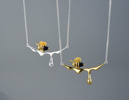 Dahlia Dripping Honey Necklace 1