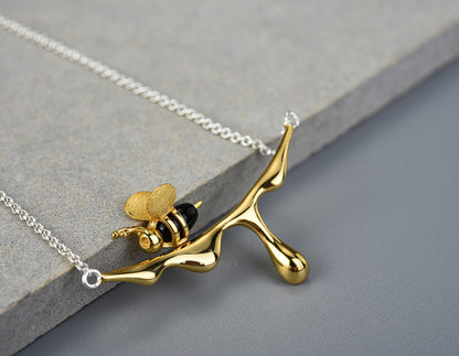 Dahlia Dripping Honey Necklace 3