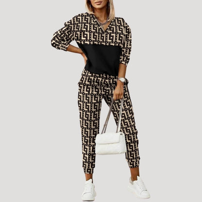 Women's patterned zip hoodie and jogger set with long sleeves