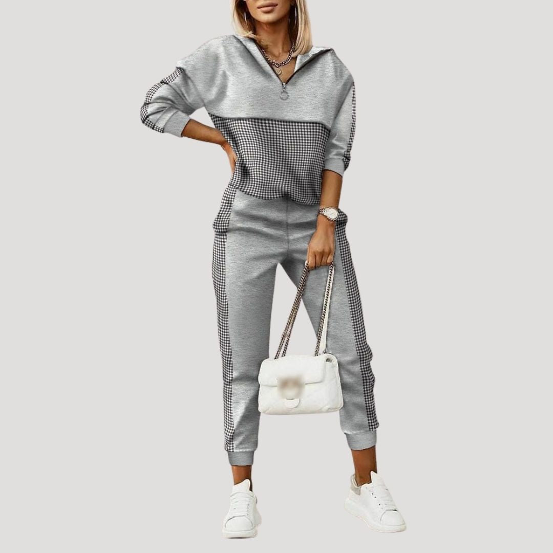 Women's patterned zip hoodie and jogger set with long sleeves
