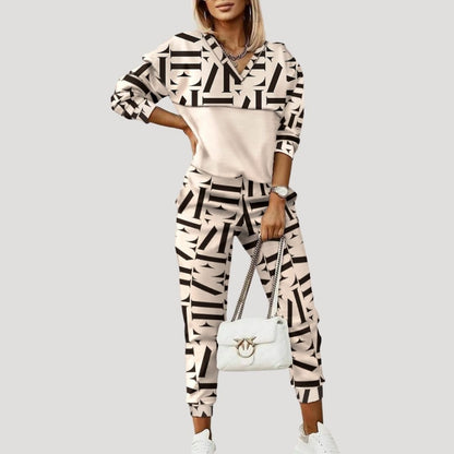 Women's patterned zip hoodie and jogger set with long sleeves
