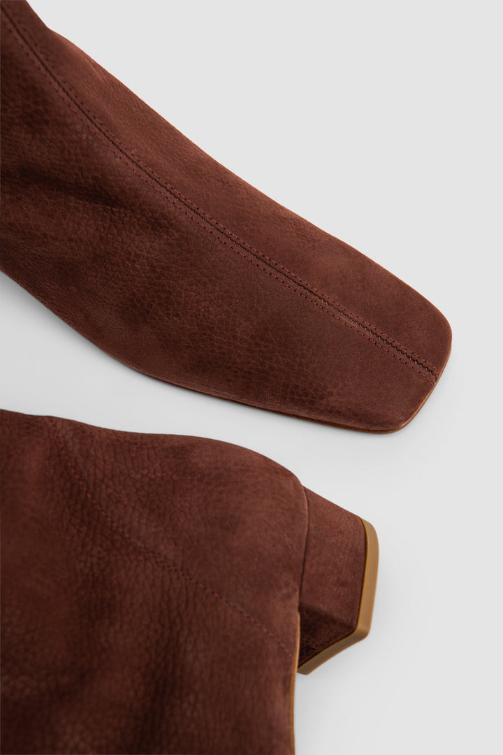 Women's brown knee-high square-toe boots