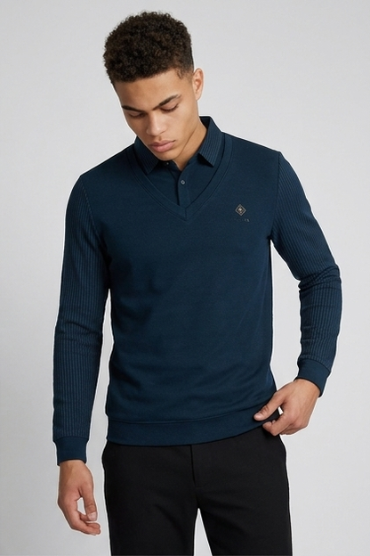 Men's V-neck knit jumper with contrasting striped long sleeves