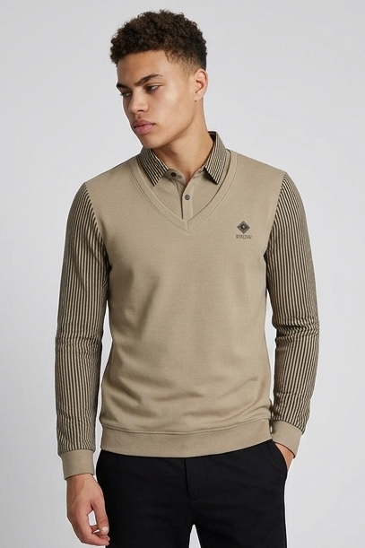 Men's V-neck knit jumper with contrasting striped long sleeves
