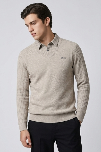 Men's layered V-neck textured knit jumper with shirt collar and long sleeves