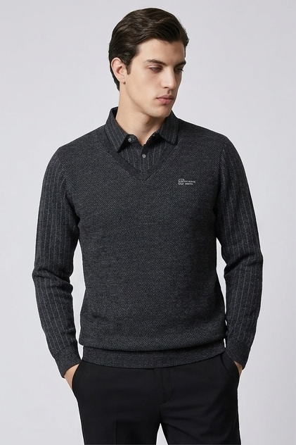 Men's layered V-neck textured knit jumper with shirt collar and long sleeves