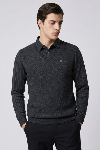 Men's layered V-neck textured knit jumper with shirt collar and long sleeves