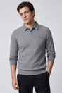 Men's layered V-neck textured knit jumper with shirt collar and long sleeves