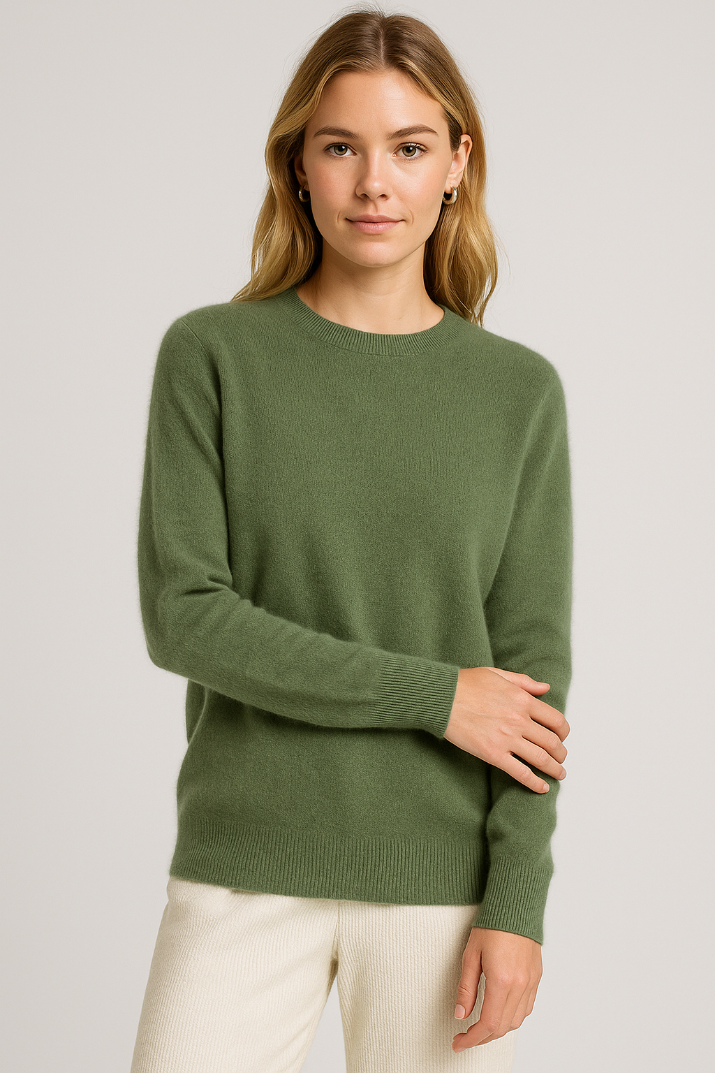 Women's plain crewneck sweater with long sleeves and ribbed trims