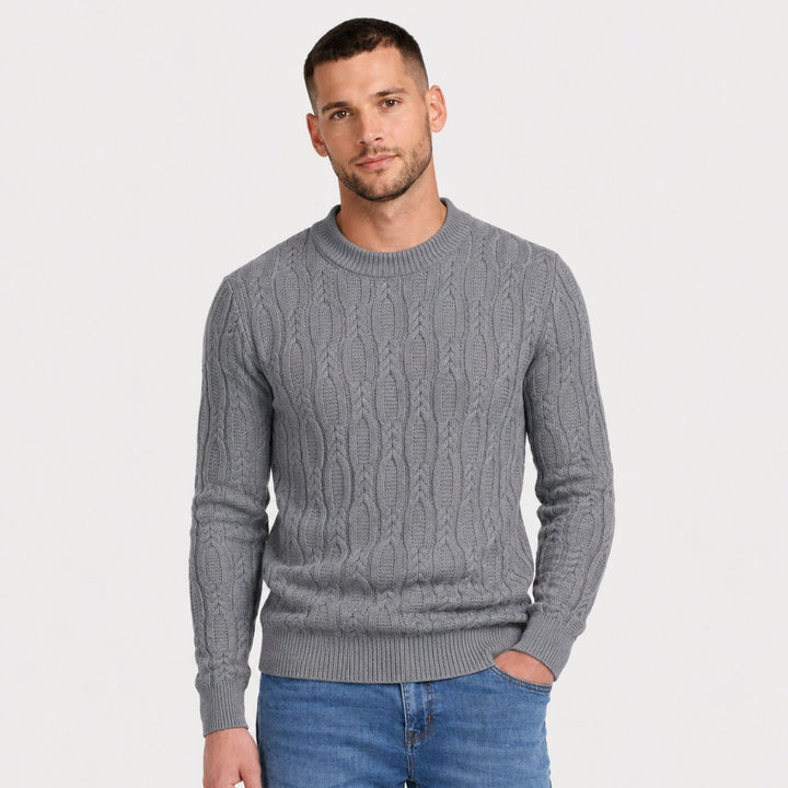 Men's cable knit crew neck sweater with long sleeves