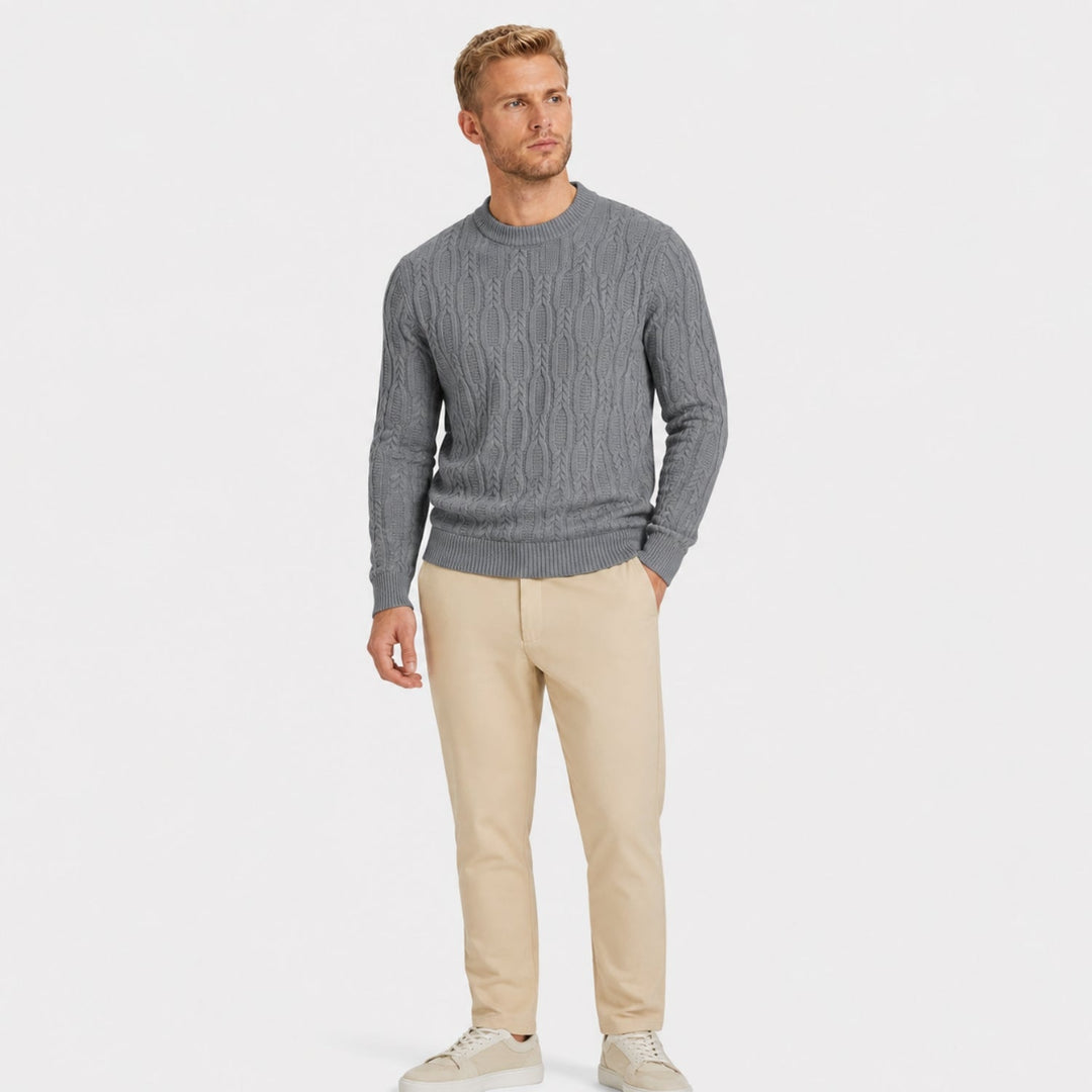Men's cable knit crew neck sweater with long sleeves