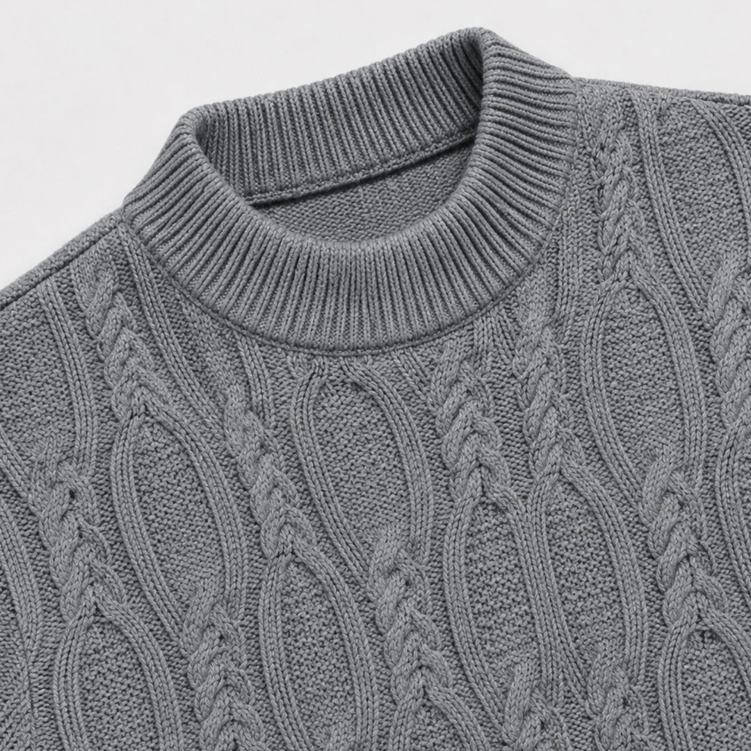 Men's cable knit crew neck sweater with long sleeves