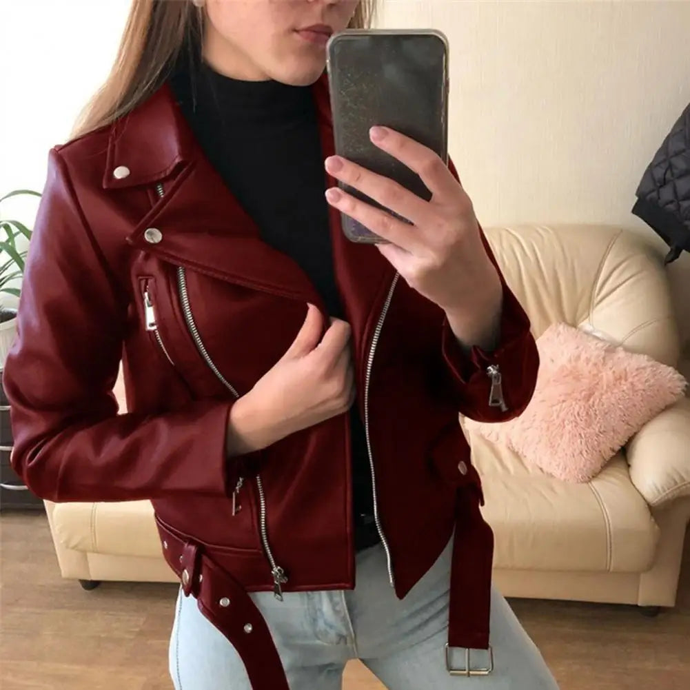 Women's oversized quilted hooded puffer jacket with cropped hem