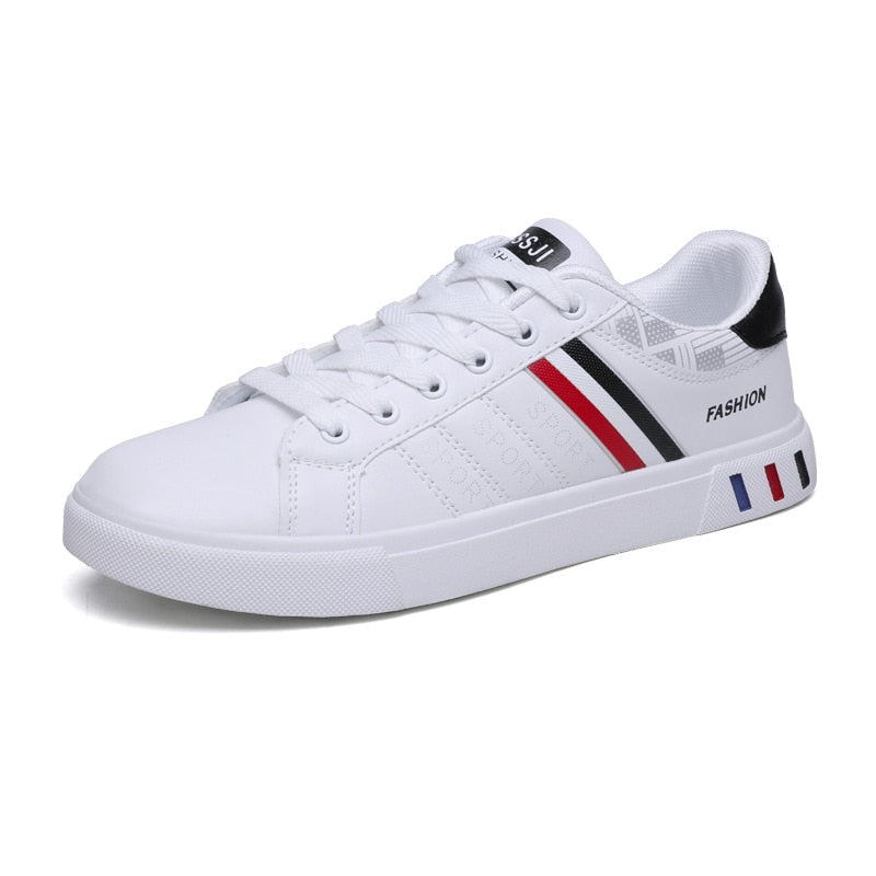 Men's low-top colorblock lace-up sneakers with contrast stripes and flat soles