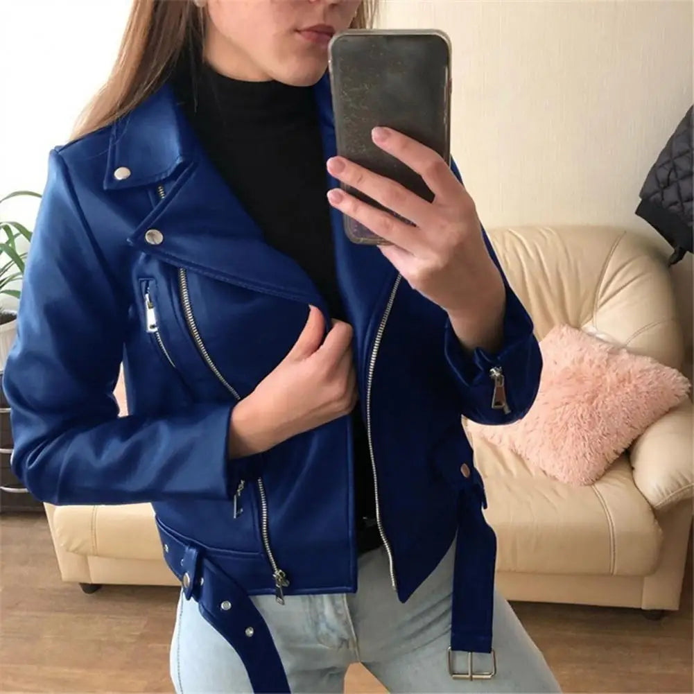 Women's oversized quilted hooded puffer jacket with cropped hem