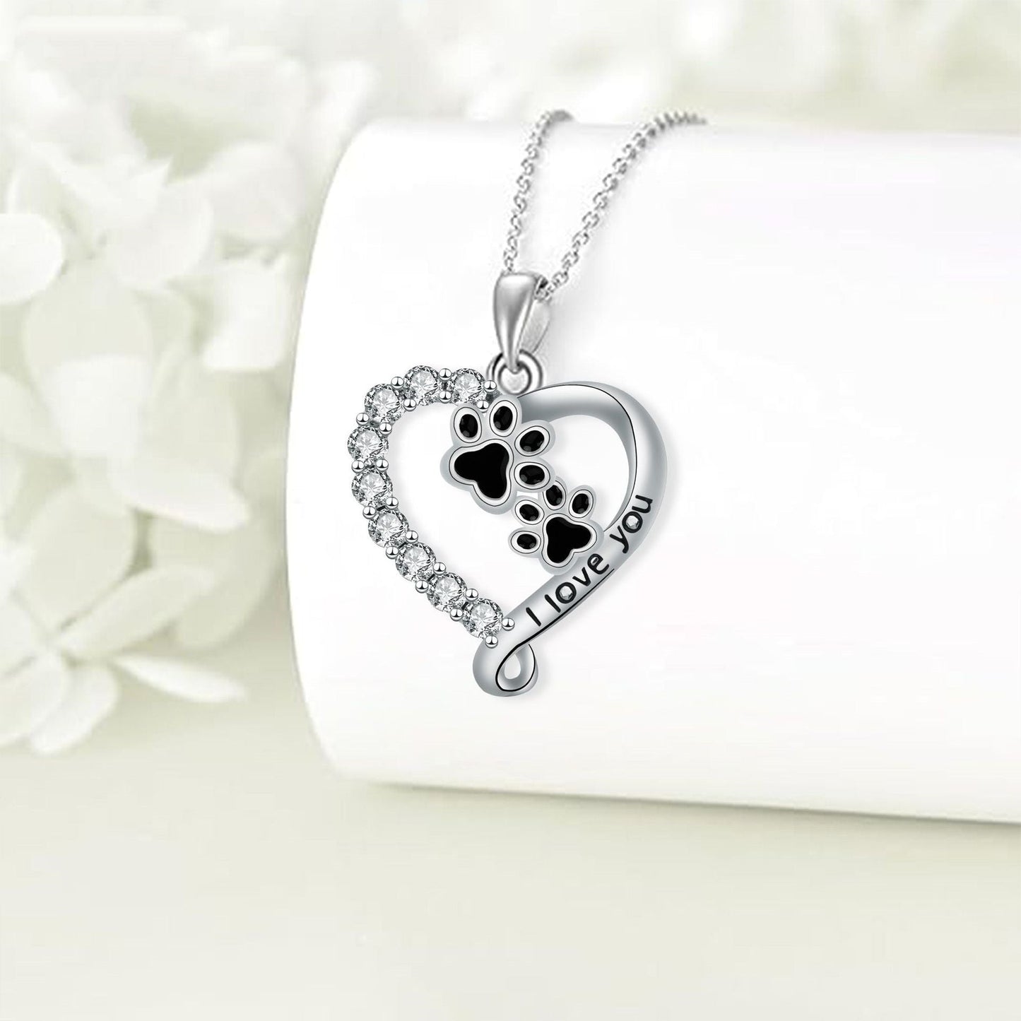 Harlow Heart Pendant Necklace 1