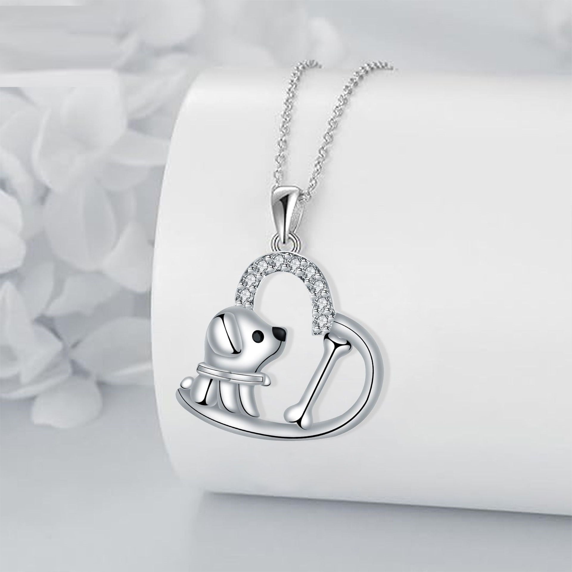 Harlow Heart Pendant Necklace 1