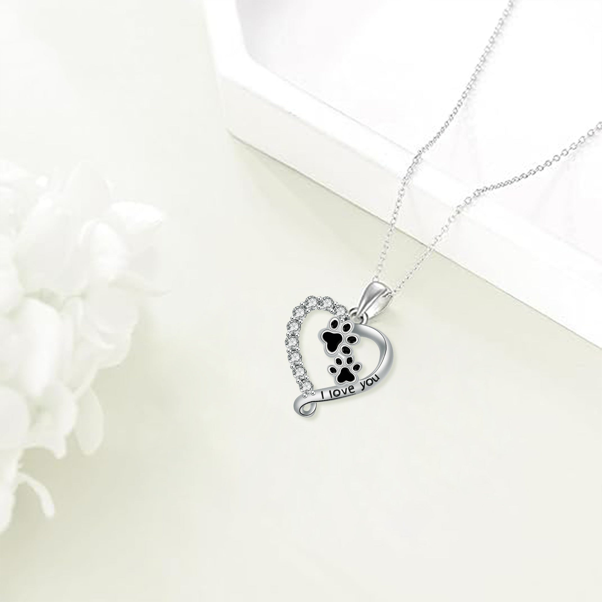 Harlow Heart Pendant Necklace 2
